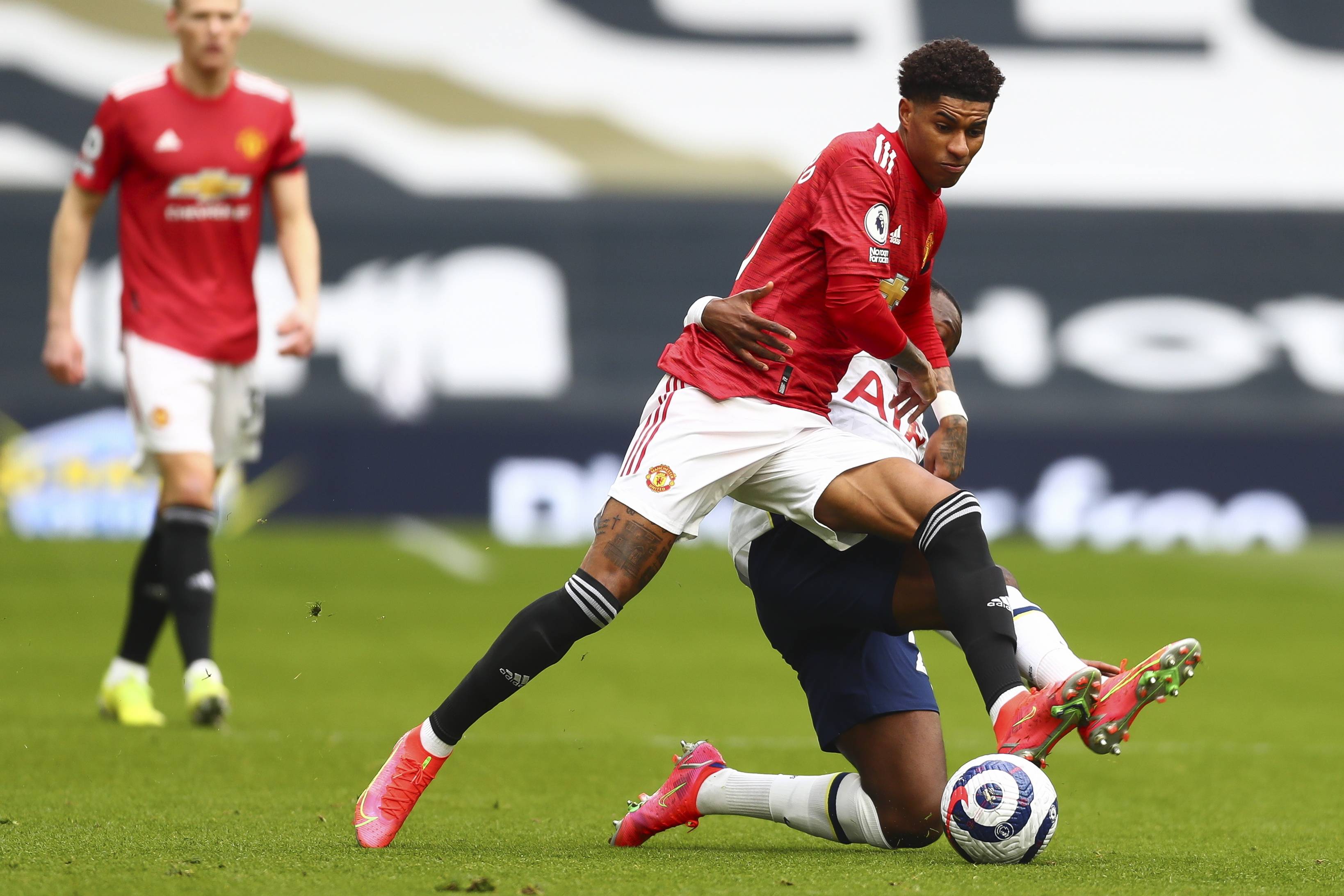 现上产生影 现上产生影